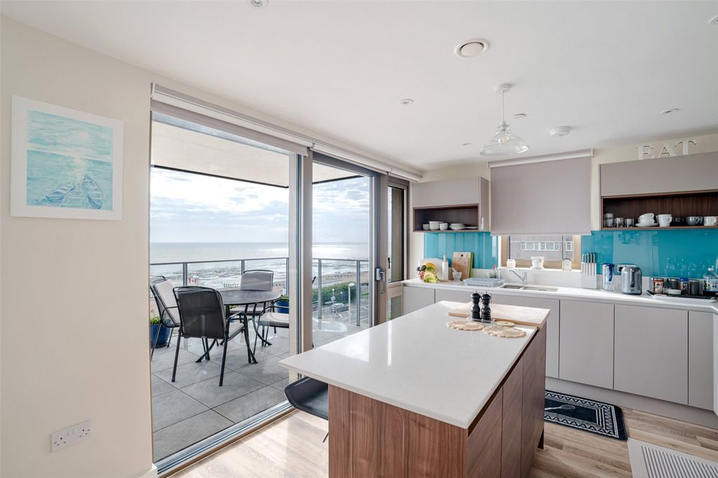 Additional image 16 of 3 bed flat for saleWest Parade, Worthing, West Sussex BN11