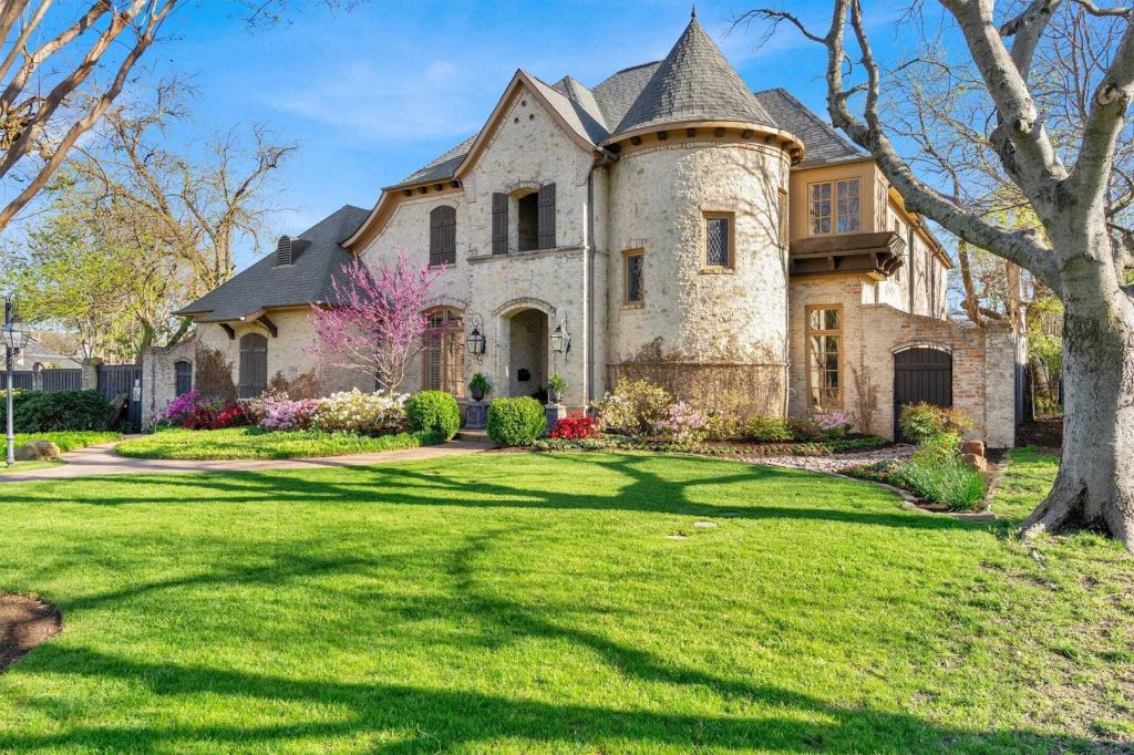 Property photo 1 of 31