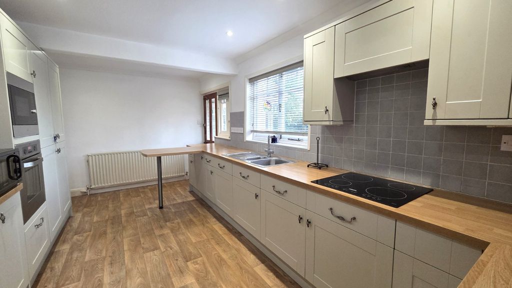 Property photo 3 of 20 Picture No. 19