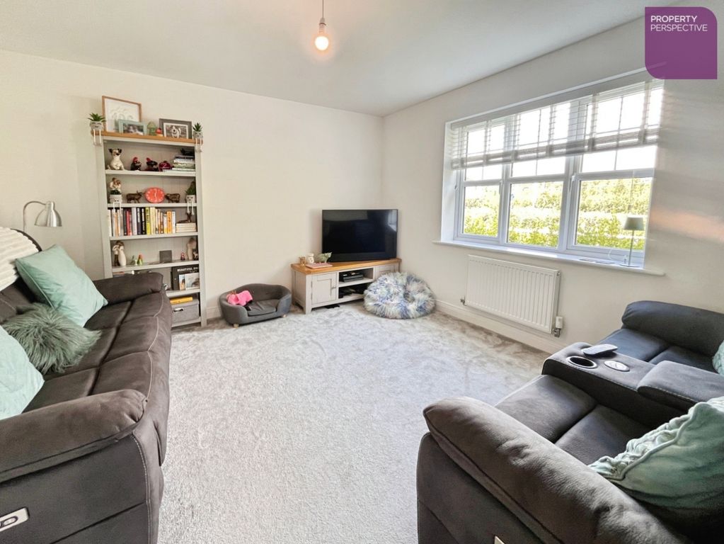 Property photo 2 of 15 Pbox-Img.Jpg