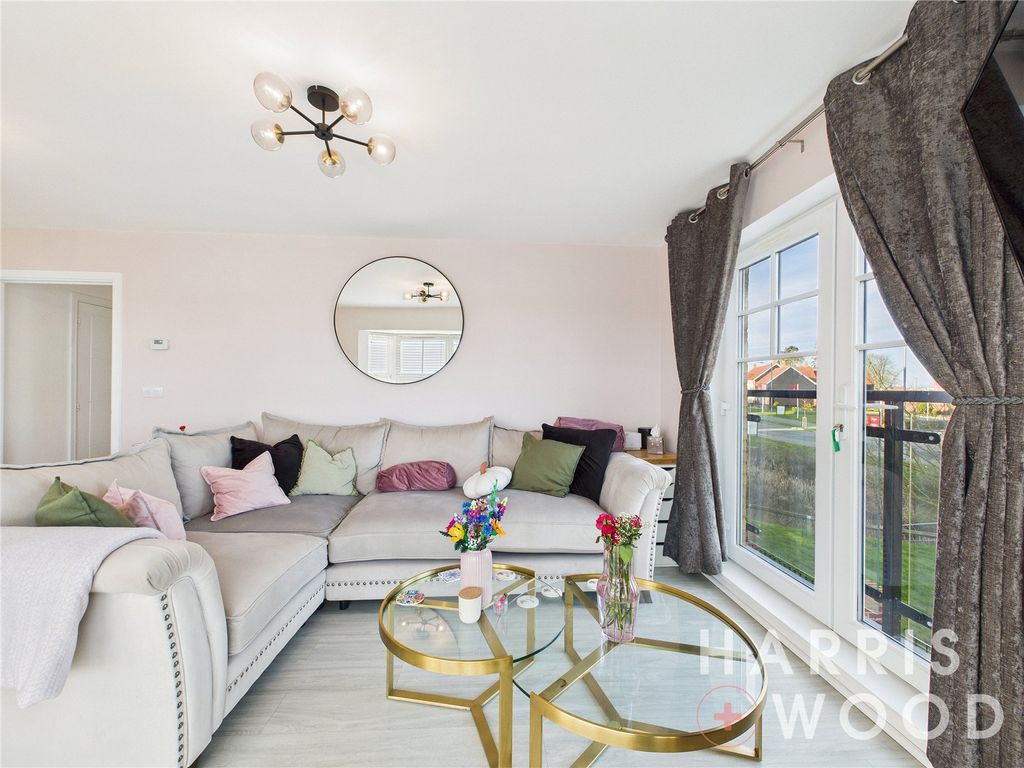 Property photo 2 of 16 Picture No. 18