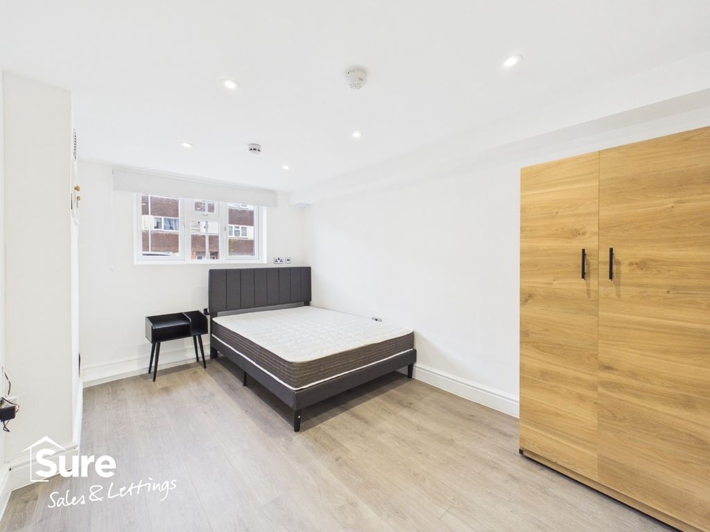 Property photo 2 of 14 5521972