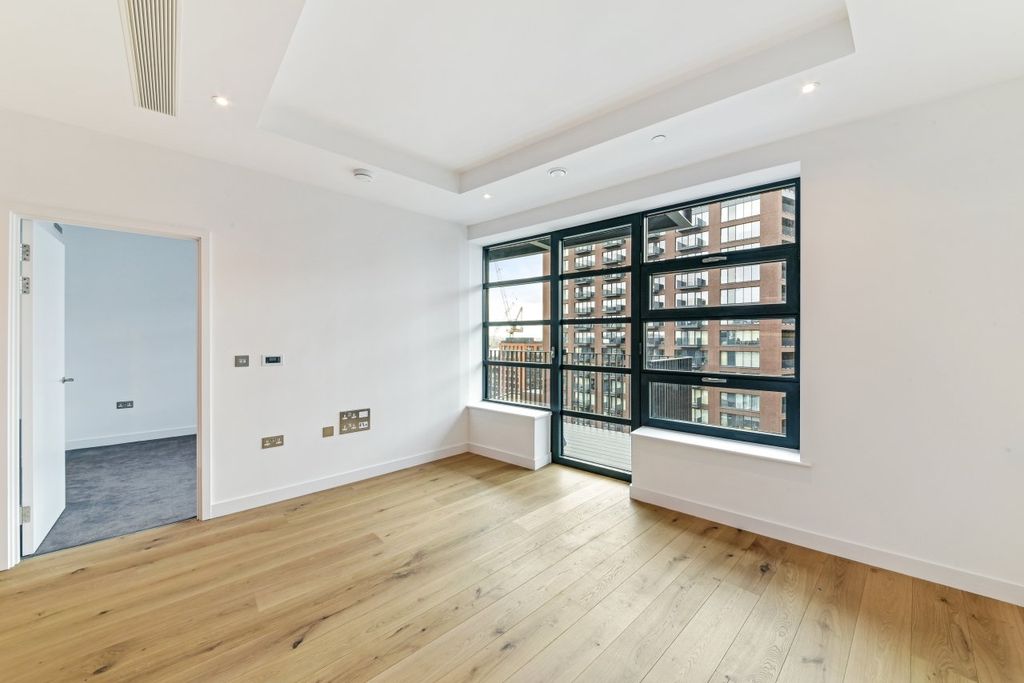 Property photo 1 of 8 Living Area - Defoe