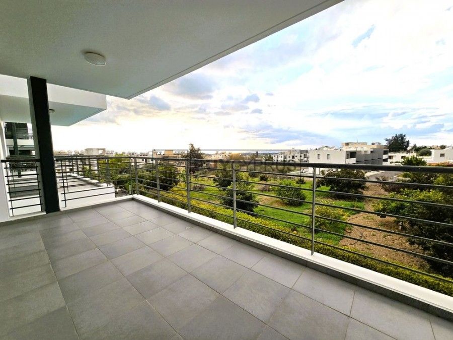 Property photo 1 of 28