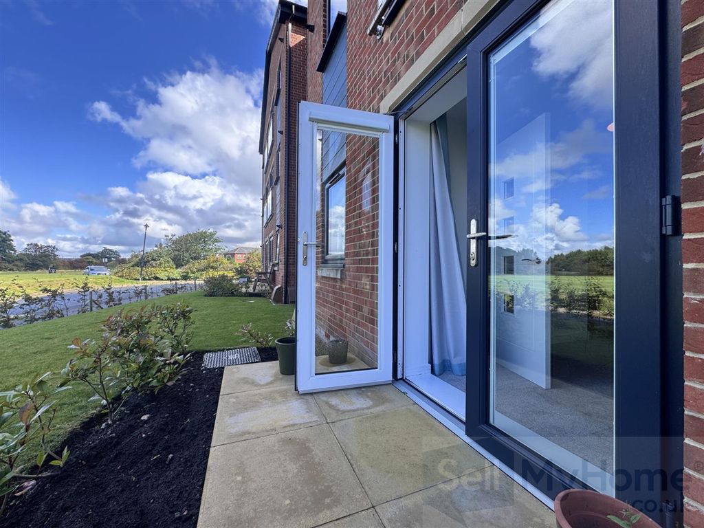 Property photo 3 of 11 Patio