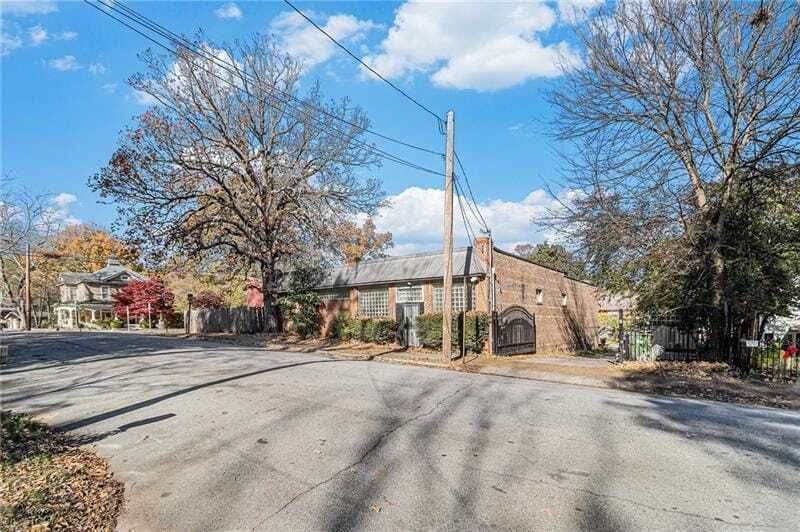 Property photo 3 of 31 <Alttext/>