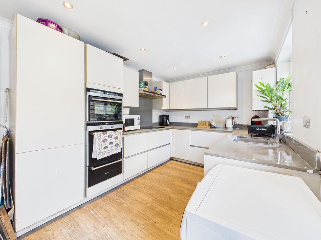 Property photo 2 of 17 Kitchen/Diner