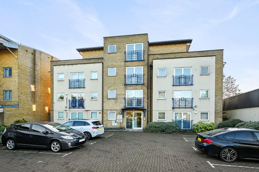 Property photo 1 of 9