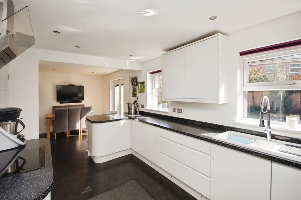 Property photo 3 of 17 Photography