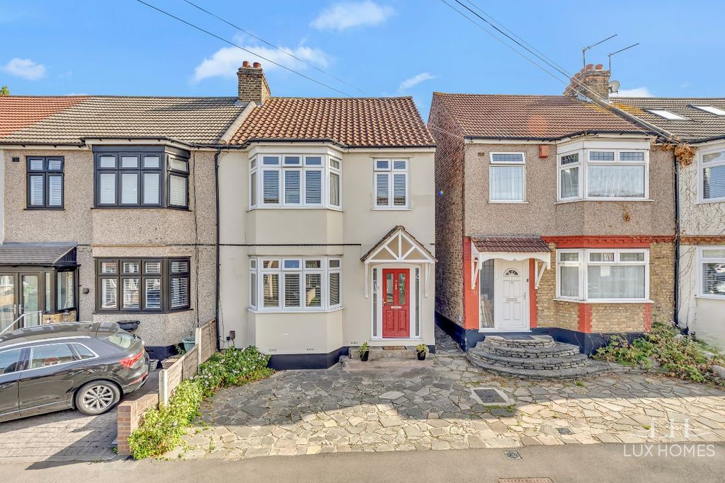 Property photo 1 of 27