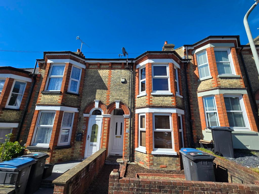 Property photo 2 of 18