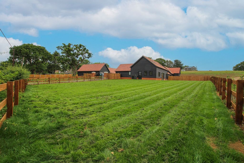 Property photo 3 of 5