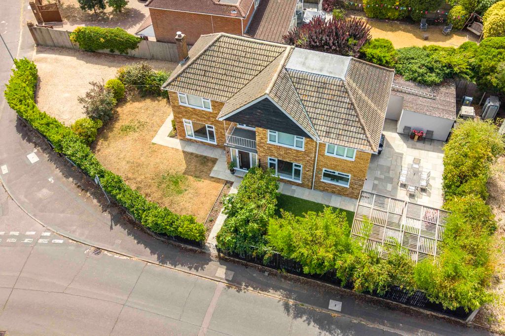 Property photo 1 of 27 1 Cherrywood Gardens, Hp10 9Ax Drone (Low Res)-2