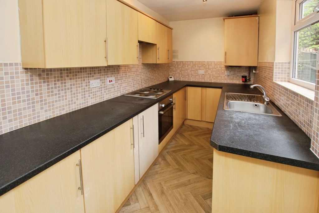 Property photo 2 of 8 5035341