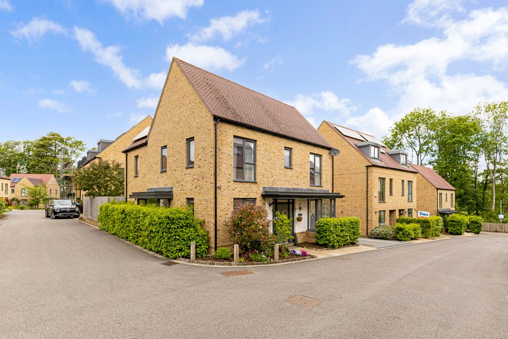 Additional image 21 of 3 bed detached house for salePhiland Lane, Coulsdon CR5