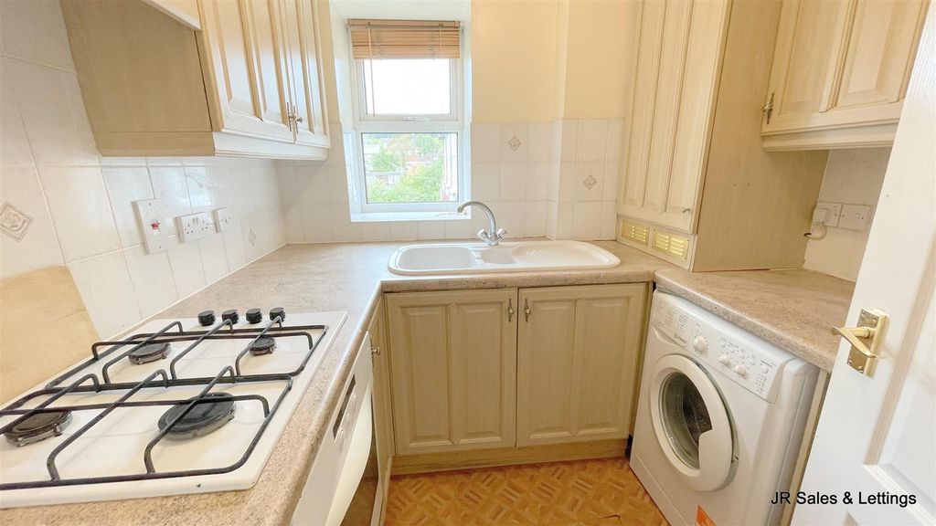 Property photo 3 of 6 Img_2423.Jpg