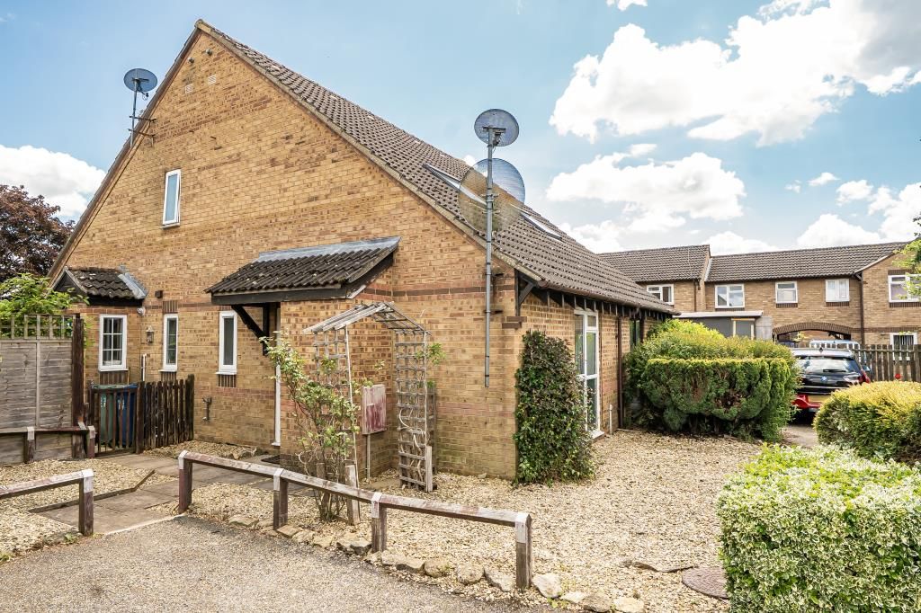 Property photo 1 of 17 External View