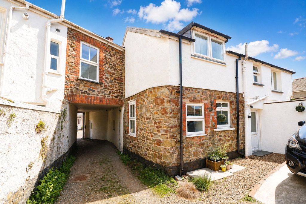 Property photo 1 of 13 1 - Picture No. 01