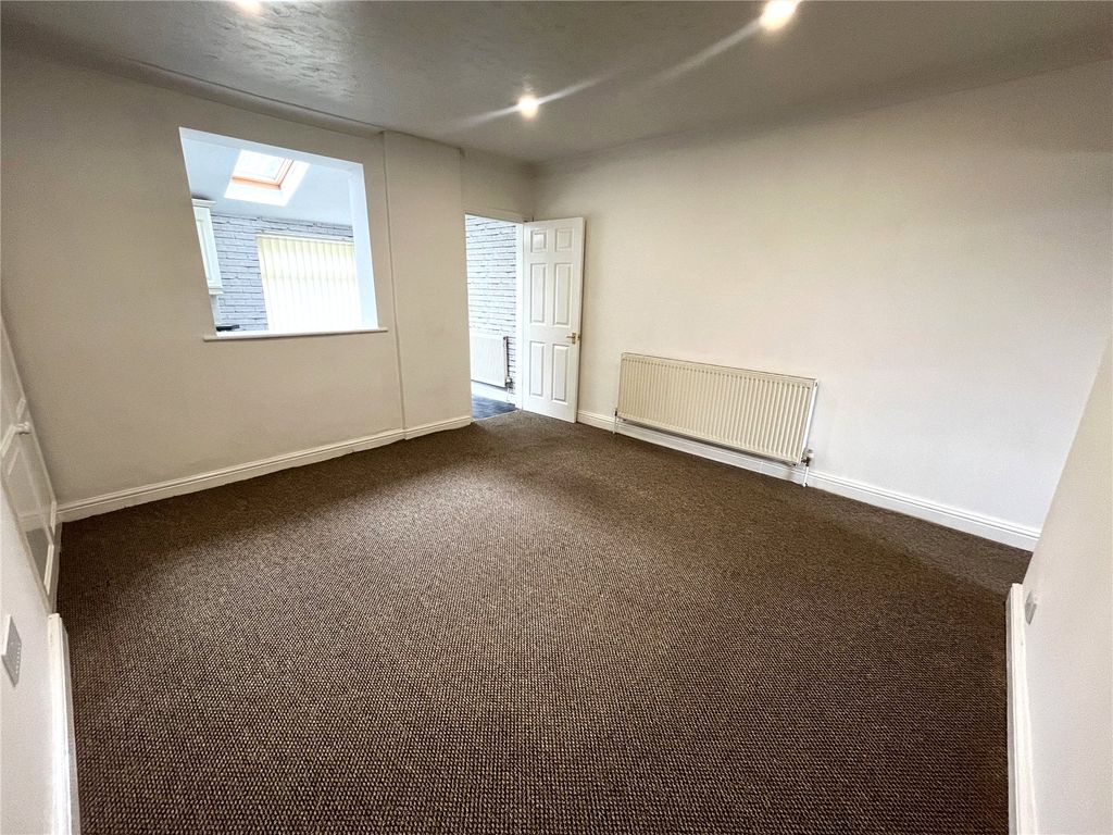 Property photo 2 of 15 Picture No. 40