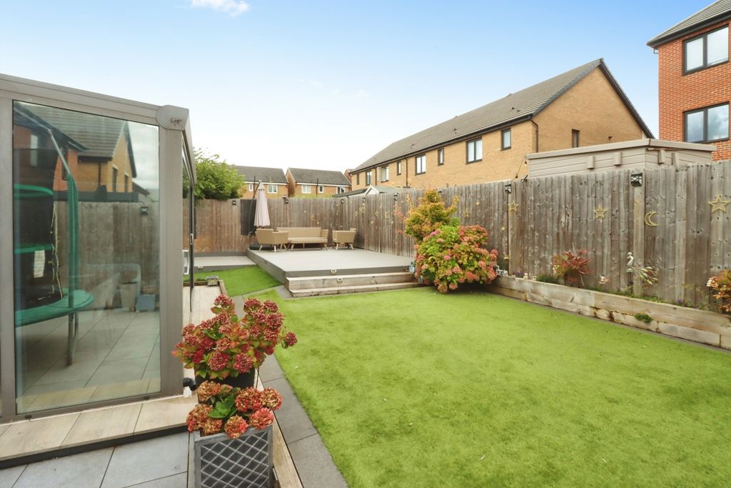 Property photo 3 of 34 Pbox-Img.Jpg