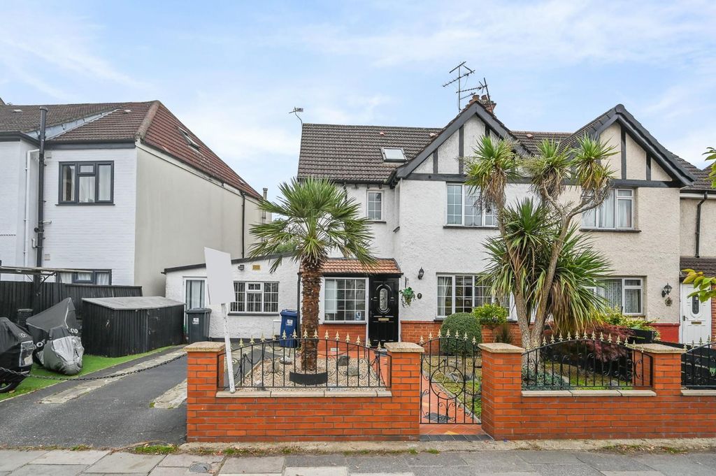 Property photo 1 of 13