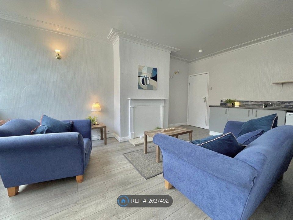 Property photo 3 of 11 Own Lounge