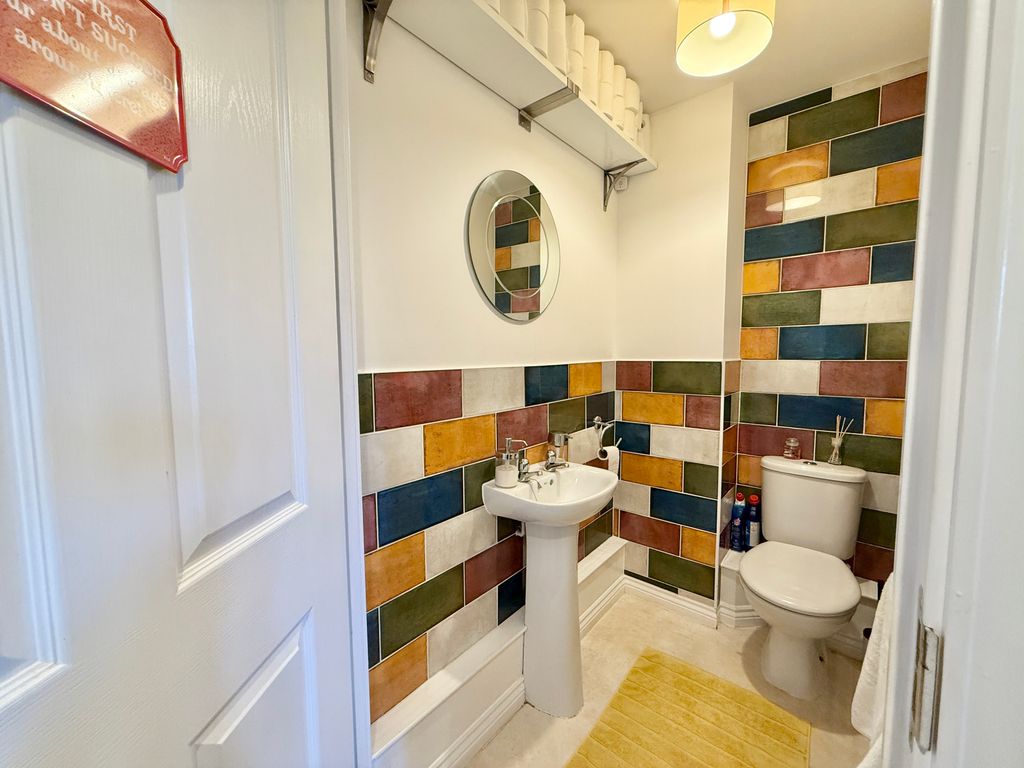 Property photo 2 of 18