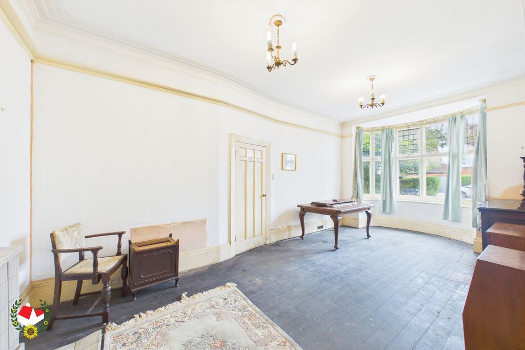 Property photo 3 of 19