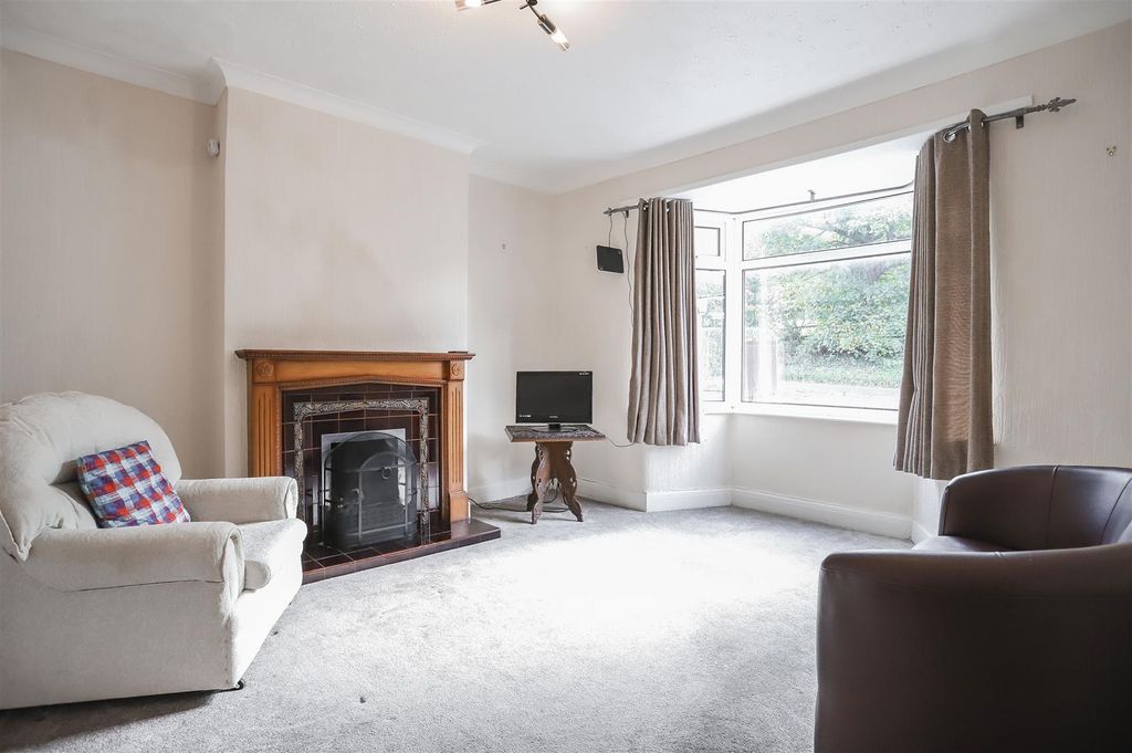 Property photo 2 of 36