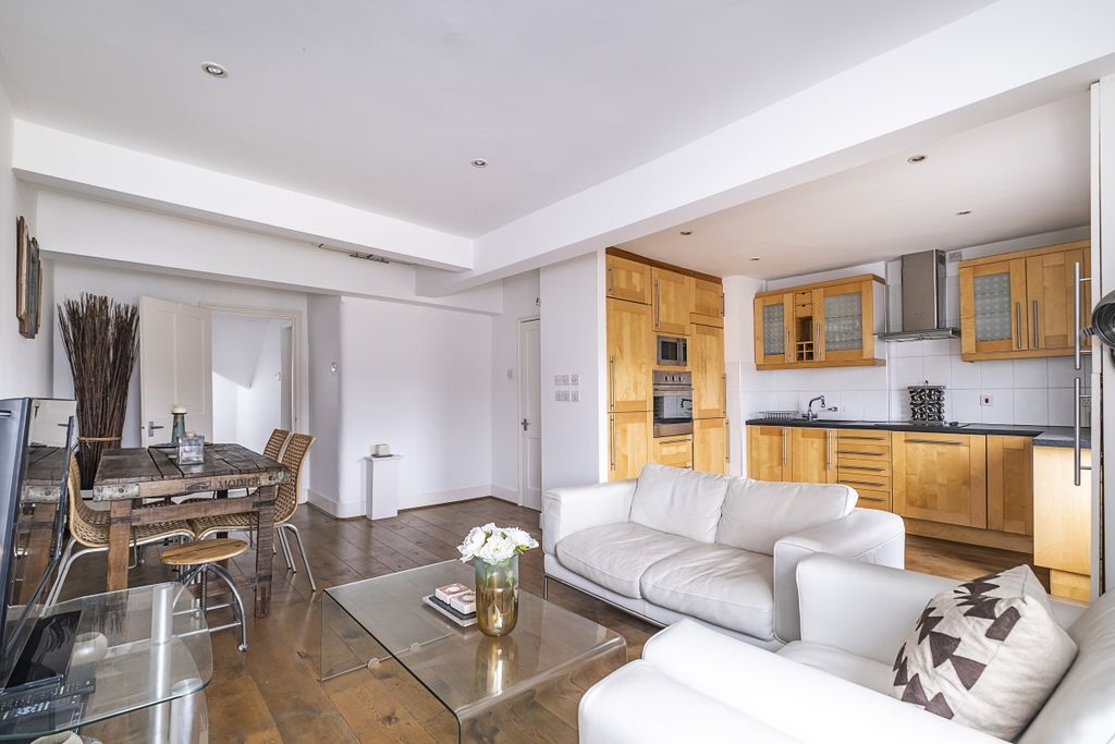 Property photo 3 of 11 Tff-86-Elms-Road-011
