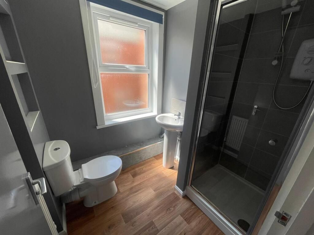 Property photo 3 of 5