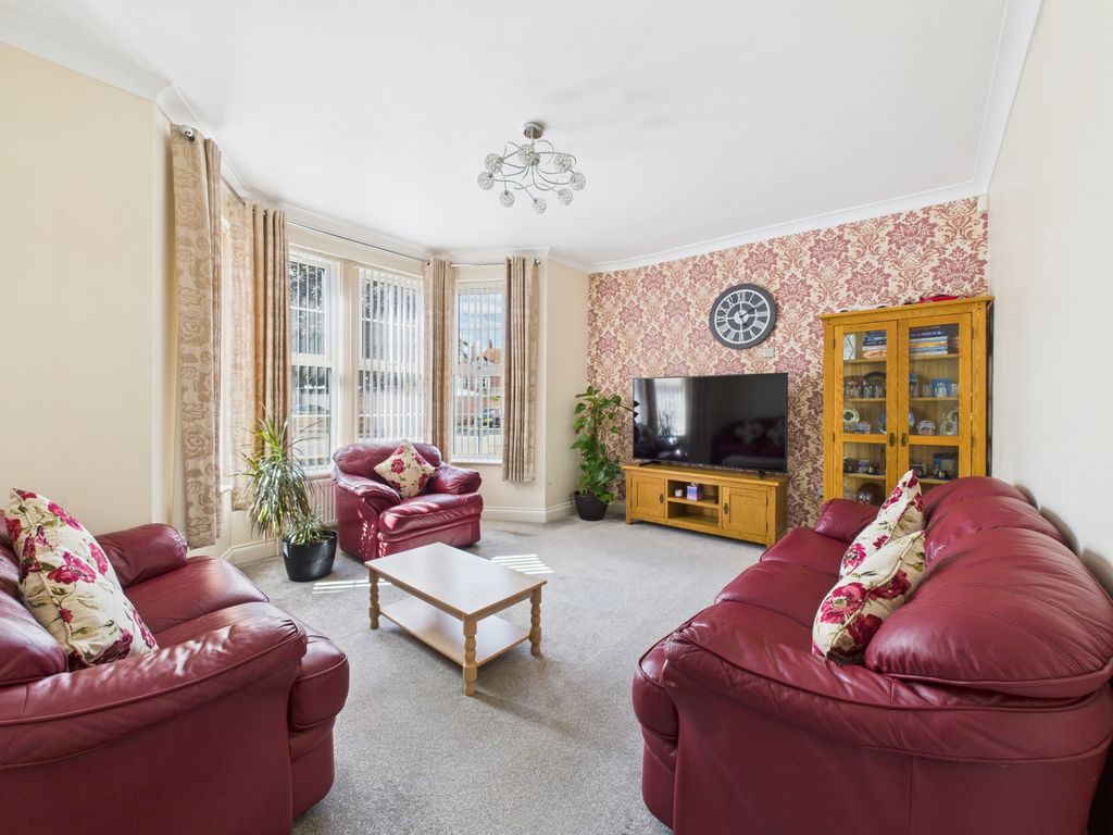 Property photo 3 of 16 Photo 14