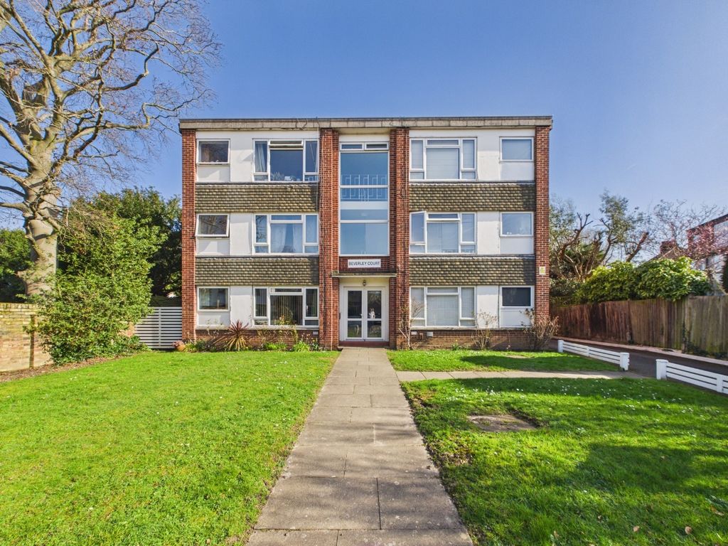 Property photo 1 of 9 2537800