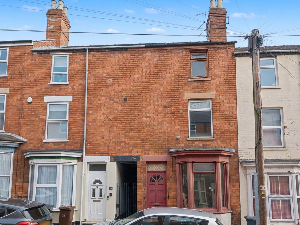 Property photo 2 of 18