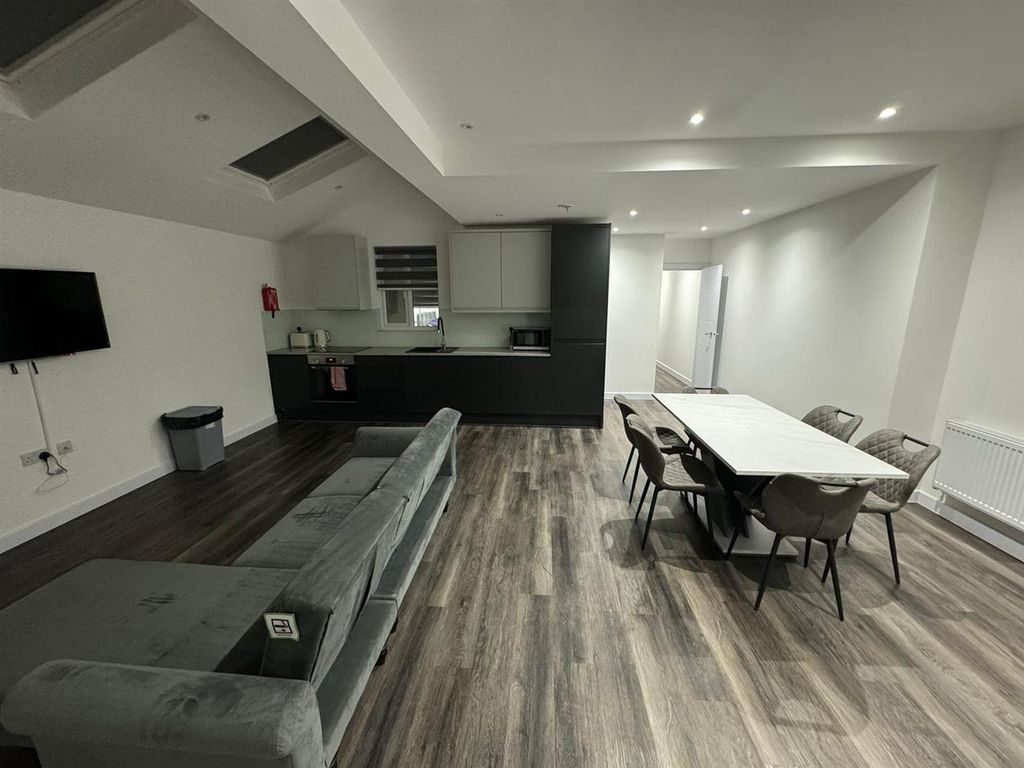 Property photo 1 of 8 Whatsapp Image 2023-12-21 At 3.21.32 Am.Jpeg