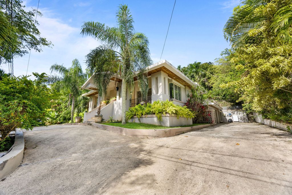 Property photo 2 of 43