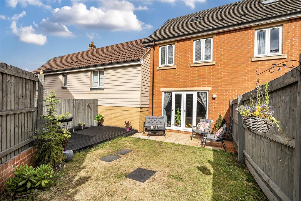 Property photo 1 of 17 Rear Garden