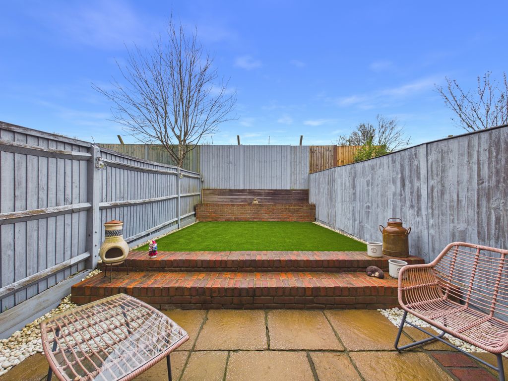 Property photo 3 of 15 Cam01354G0-Pr0658-Still023