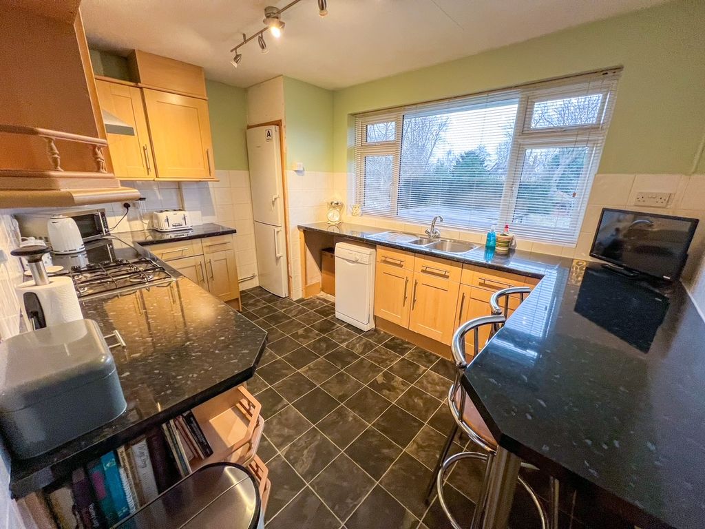Property photo 1 of 25