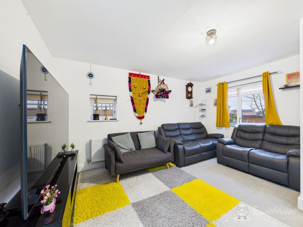 Property photo 2 of 15 Living Room