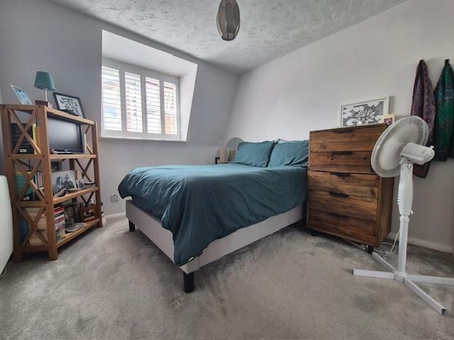 Property photo 3 of 11 Bedroom