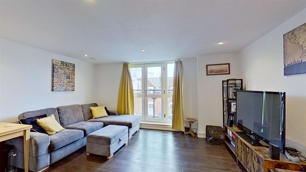 Property photo 1 of 16 134-Garratt-Lane-Wandsworth-Sw18-01192025_193504.J