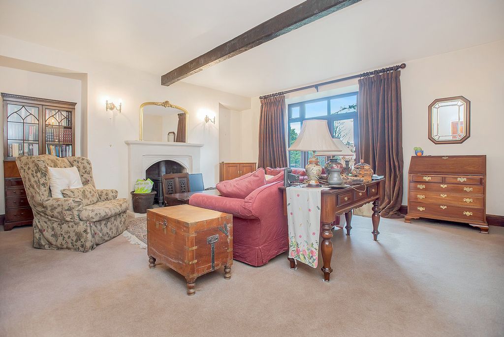 Property photo 2 of 18