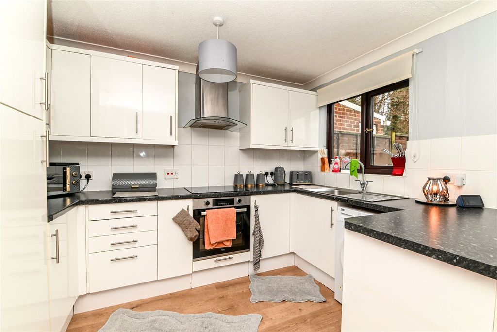 Property photo 3 of 16 Picture No. 04