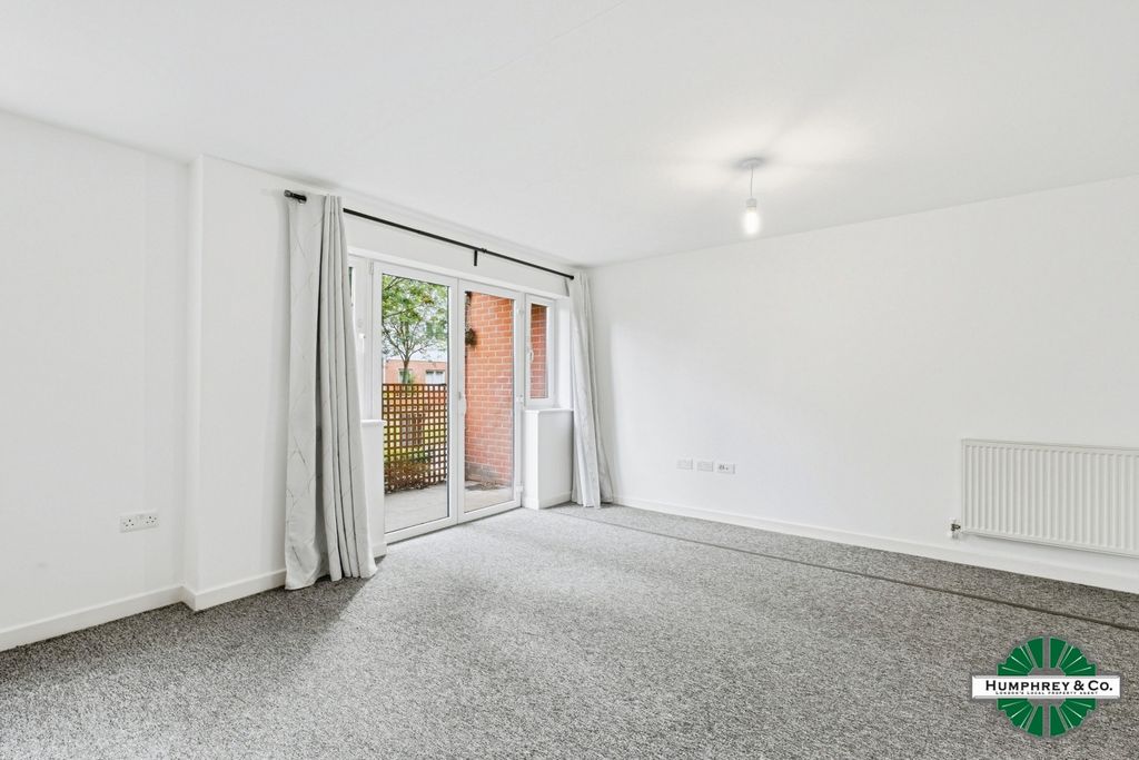 Property photo 2 of 15 Pbox-Img.Jpg