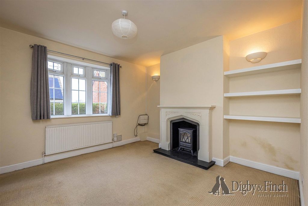 Property photo 2 of 16 Sitting Room