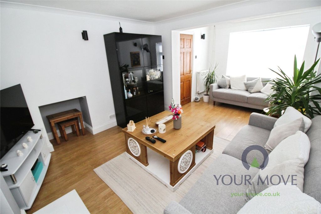 Property photo 2 of 20 Living Room