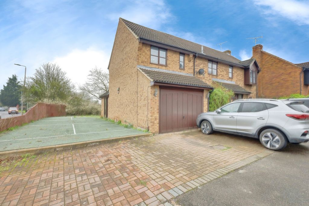 Property photo 2 of 8