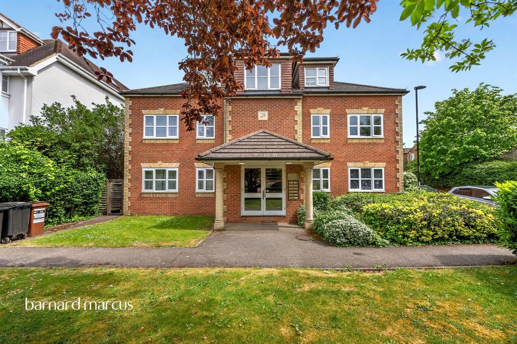 Property photo 1 of 16