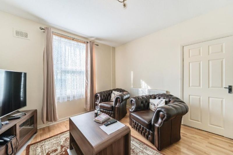 Property photo 3 of 10 Photo 3